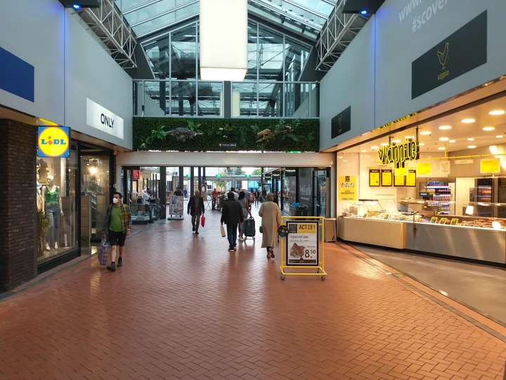 Shoppingcenter Overvecht in Utrecht | Ask Anything