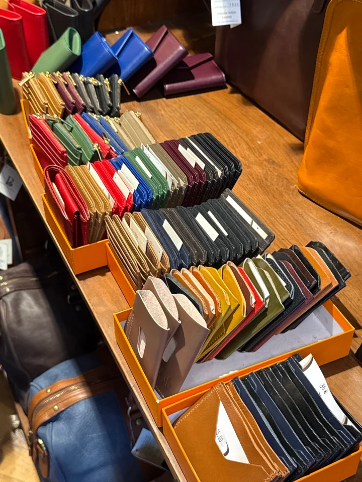 bottega-del-giglio-in-florence-what-to-know-before-you-go