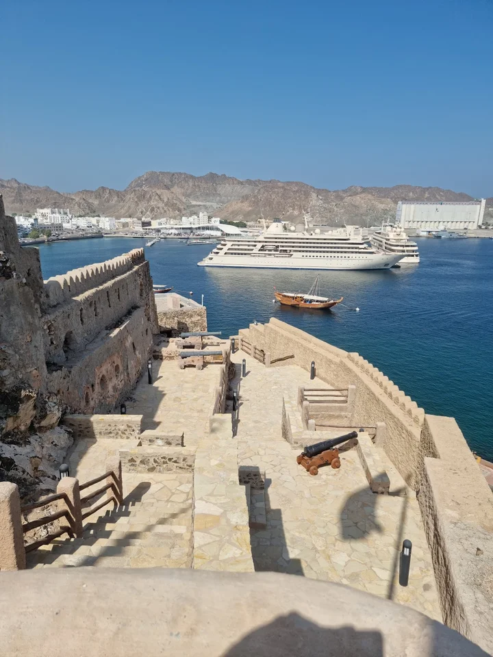 Mutrah Fort in Muscat | What to Know Before You Go