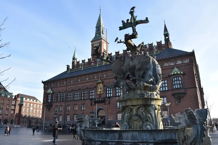 Rådhuspladsen in Copenhagen | What to Know Before You Go