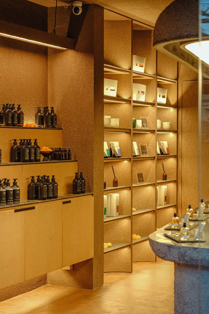 Oaken Lab in Pererenan, Bali - Ask AI | mindtrip