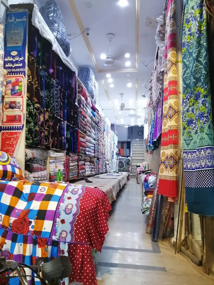 Main Bazaar in Gujrat, Punjab - Ask AI | mindtrip