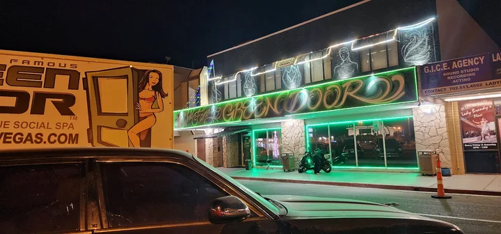green door vegas dress code DRESS CODE AT GREENDOOR IS STRICTLY ENFORCED FOR ENTRY TO THE CLUB FOR  SINGLE MALES. IN ORDER TO GET ACCESS TO THE CLUB, PLEASE AVOID PROHIBITED  ITEMS INCLUDING SHORTS, ATHLETIC APPAREL, SANDALS,