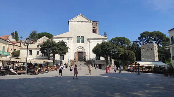 Piazza Duomo in Ravello | What to Know Before You Go