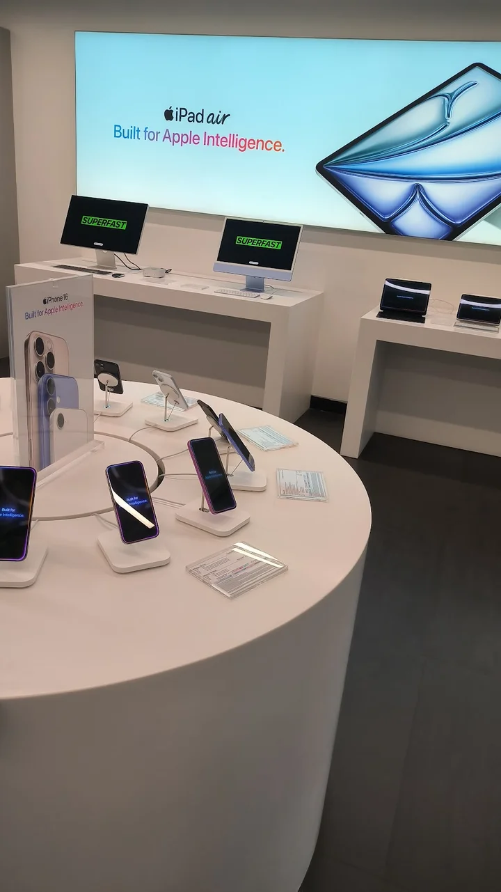 Imagine Apple Premium Reseller, MGF Metropolitan Mall