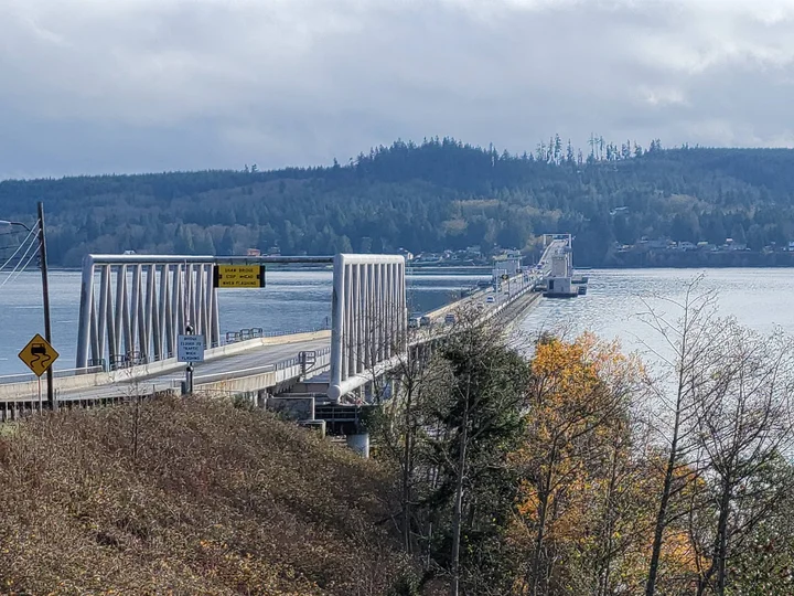 Hood Canal Floating Bridge Viewpoint - Ask AI | mindtrip
