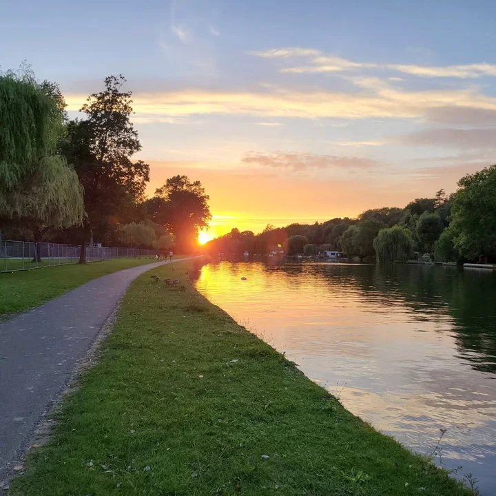 Thames Path - Reading in Caversham - Ask AI | mindtrip