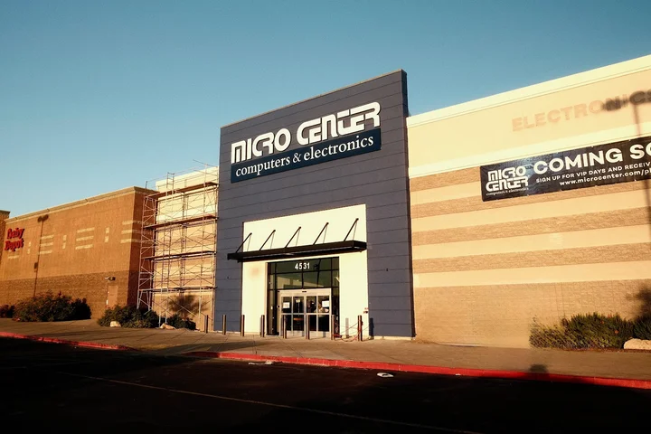 Micro Center in Phoenix, Arizona - Ask AI | mindtrip