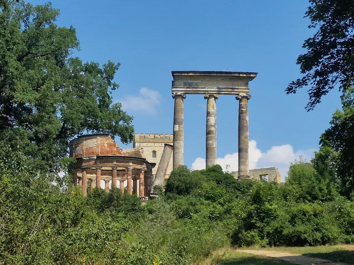 Ruinenberg in Potsdam, Brandenburg - Ask AI | mindtrip