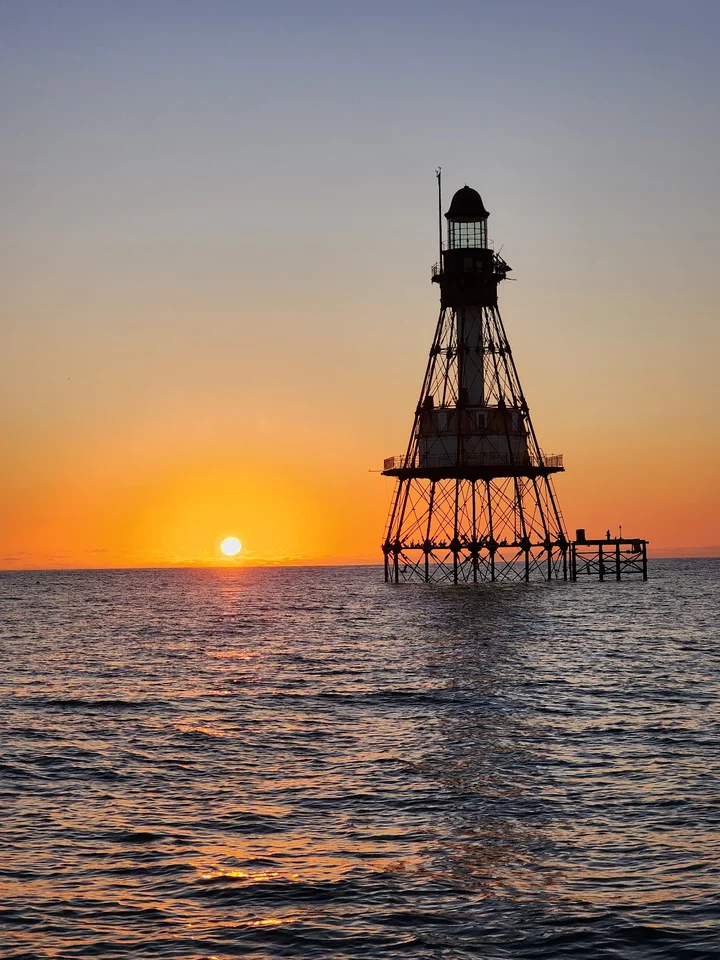 Fowey Rocks Lighthouse in Florida - Ask AI | mindtrip