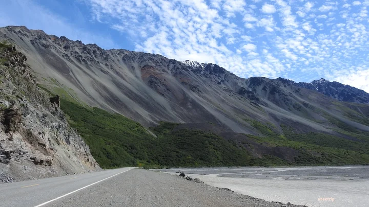 RAINBOW RIDGE MOUNTAINS in Alaska - Ask AI | mindtrip