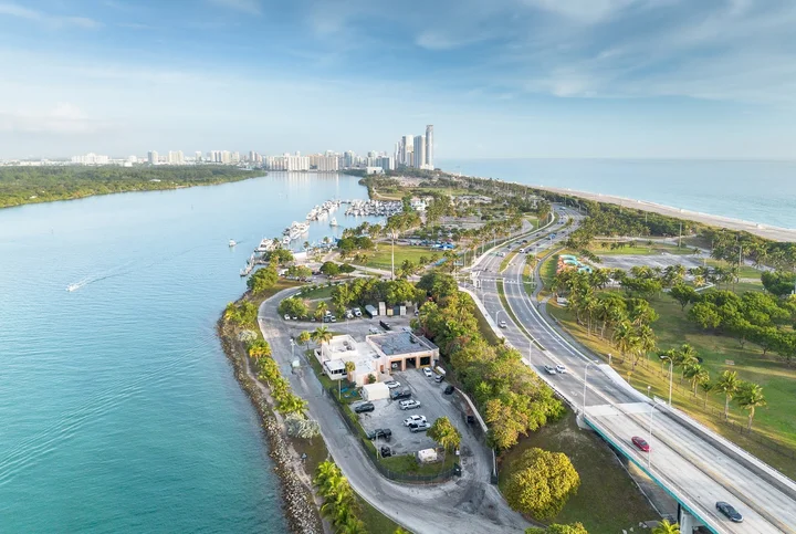Haulover Inlet in Miami Beach, Florida - Ask AI | mindtrip
