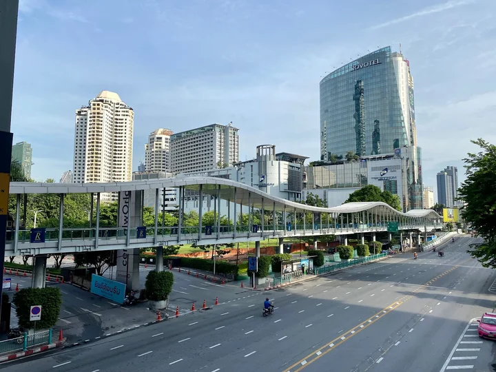R Walk (Ratchaprasong SkyWalk) - Ask AI | mindtrip