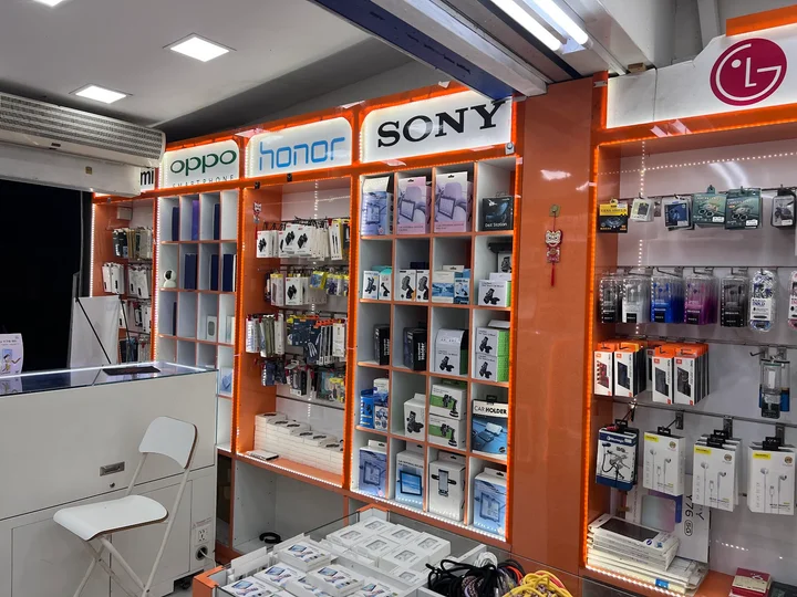 OnePhone in Singapore - Ask AI | mindtrip