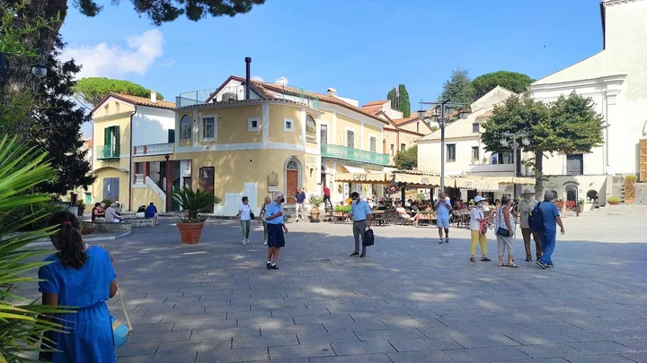Piazza Duomo in Ravello | What to Know Before You Go