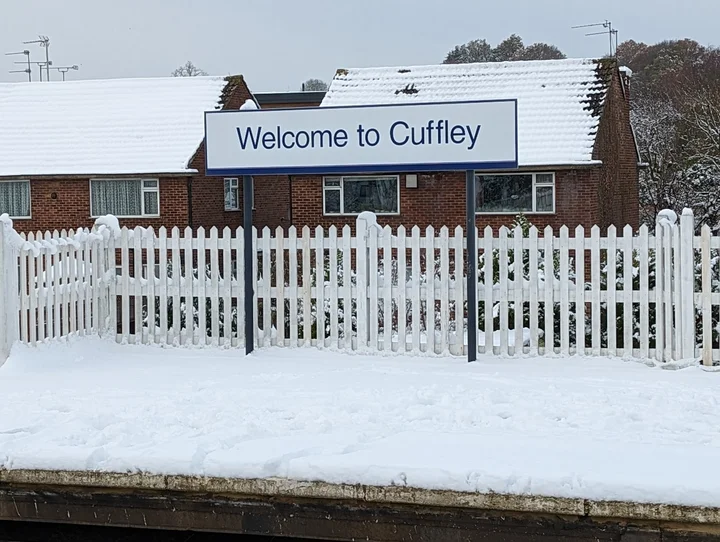 Cuffley Railway Station | What to Know Before You Go