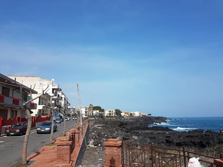 Via Spiaggia in Stazzo, Sicilia - Ask AI | mindtrip