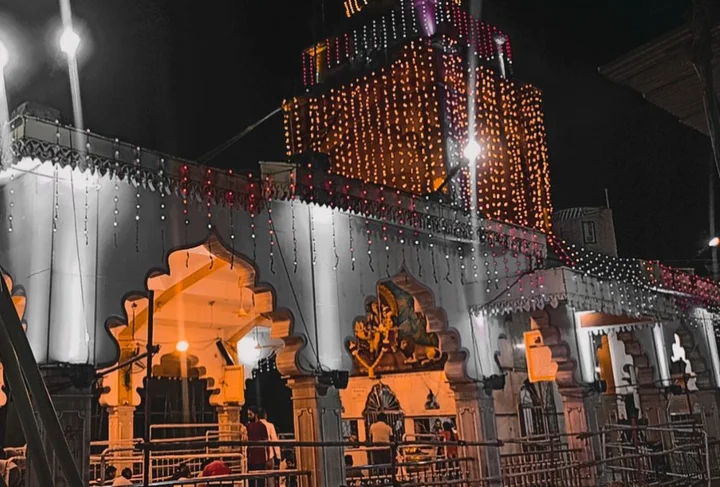 Shri Raj Rajeshwar Mandir in Akola - Ask AI | mindtrip