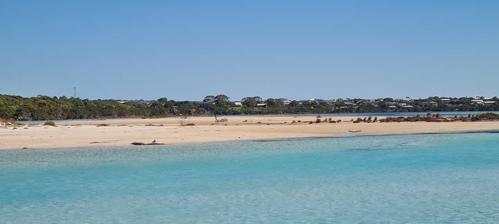 Wellstead Estuary in Bremer Bay - Ask AI | mindtrip