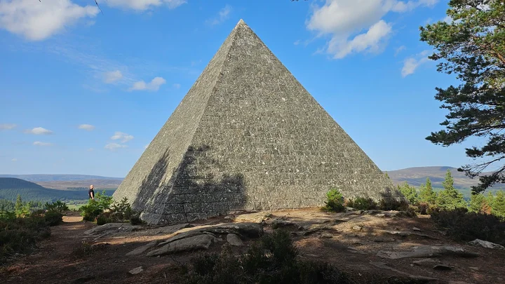 Prince Albert's Cairn in Balmoral - Ask AI | mindtrip