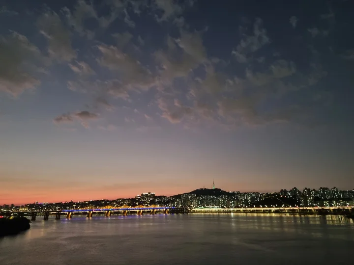 Seongsu Bridge in Seoul | Ask Anything