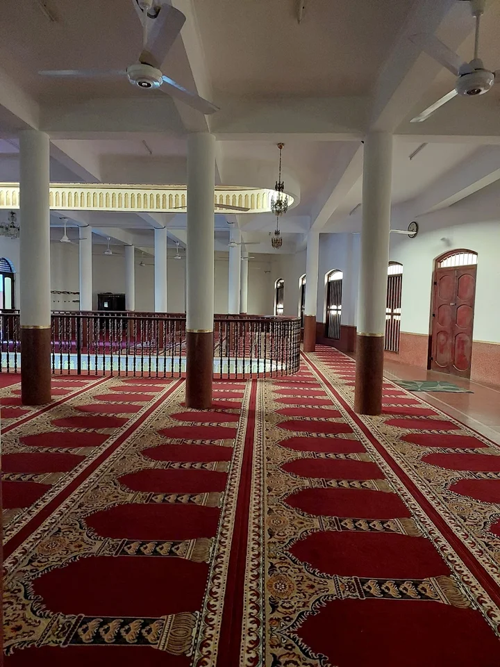 Red Mosque of Kandy in Kandy - Ask AI | mindtrip