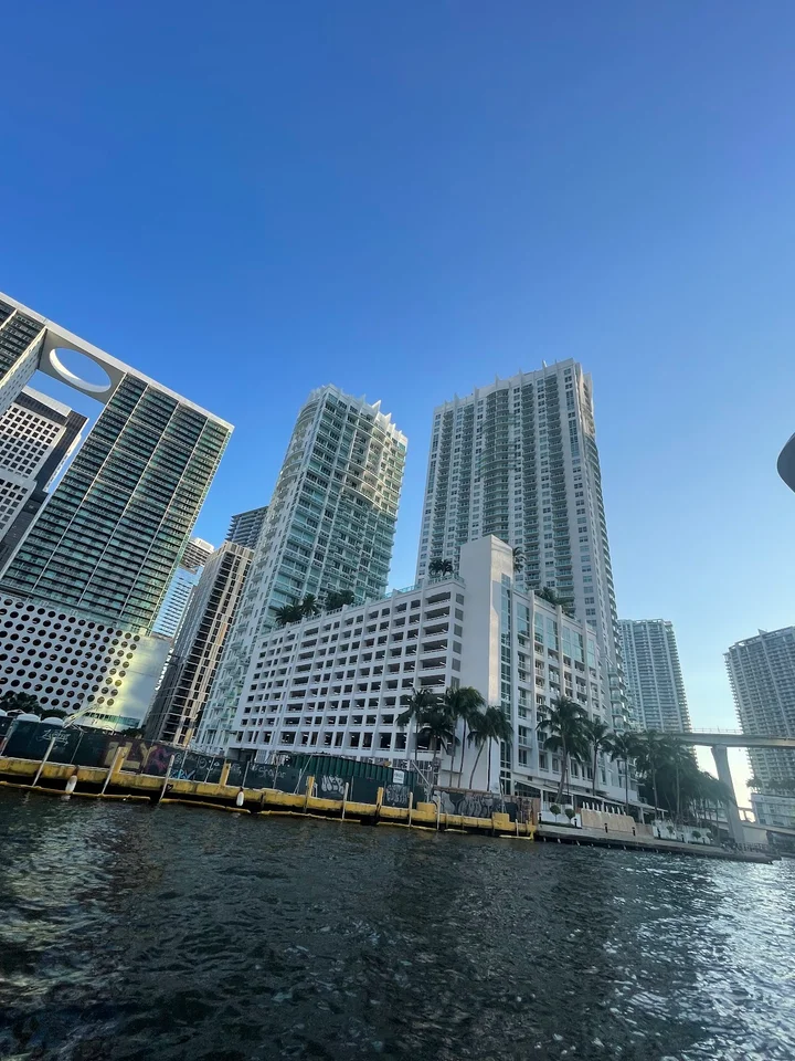 Brickell Avenue Bridge in Miami | What to Know Before You Go