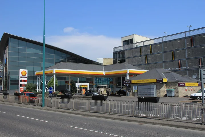 Shell in Dundee, Scotland - Ask AI | mindtrip