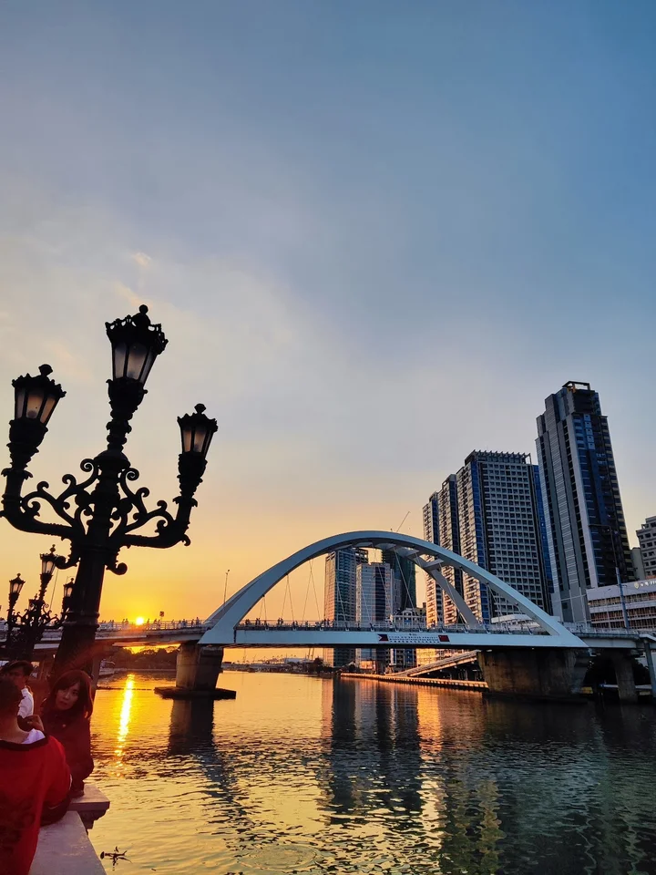 Pasig River Esplanade in Manila - Ask AI | mindtrip
