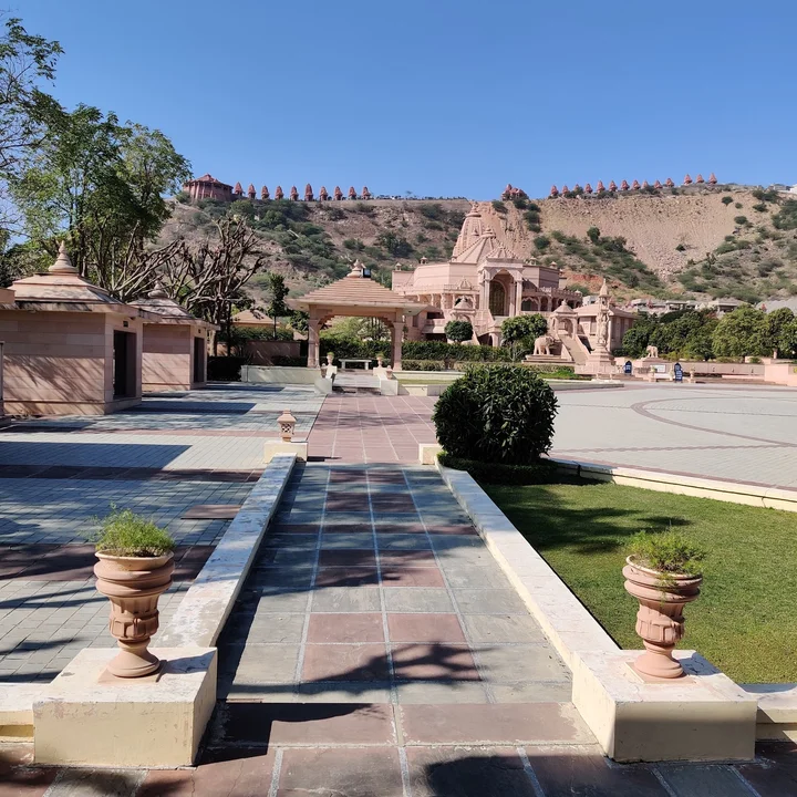 Nareli Jain Temple in Ajmer, Rajasthan - Ask AI | mindtrip
