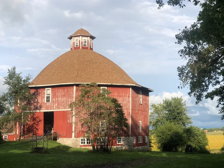 Secrest 1883 Octagonal Barn - Ask AI | mindtrip