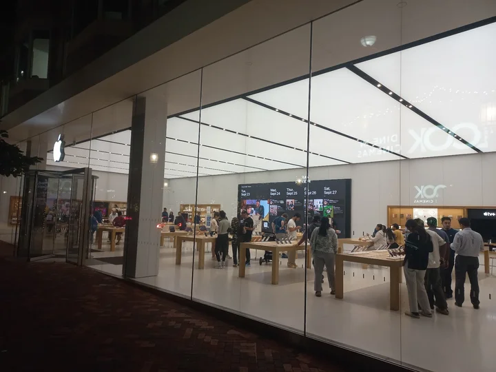 Apple Reston in Reston, Virginia - Ask AI | mindtrip