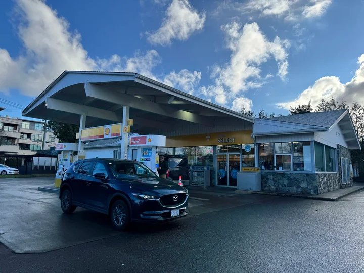 Shell in Victoria, British Columbia - Ask AI | mindtrip