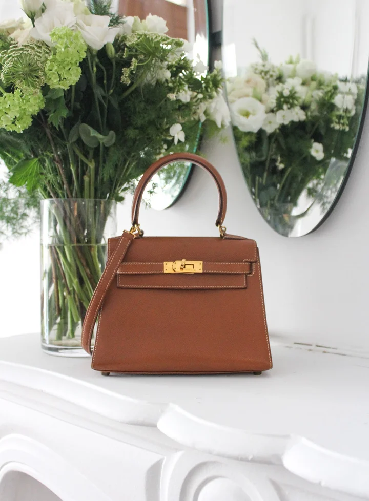 ReSee Boutique - Luxury Vintage Paris