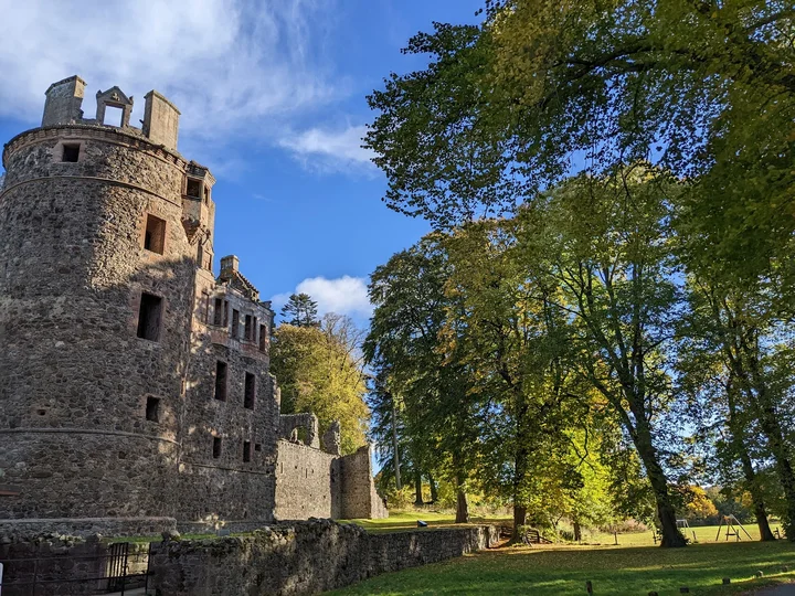 Huntly Castle in Huntly, Scotland - Ask AI | mindtrip