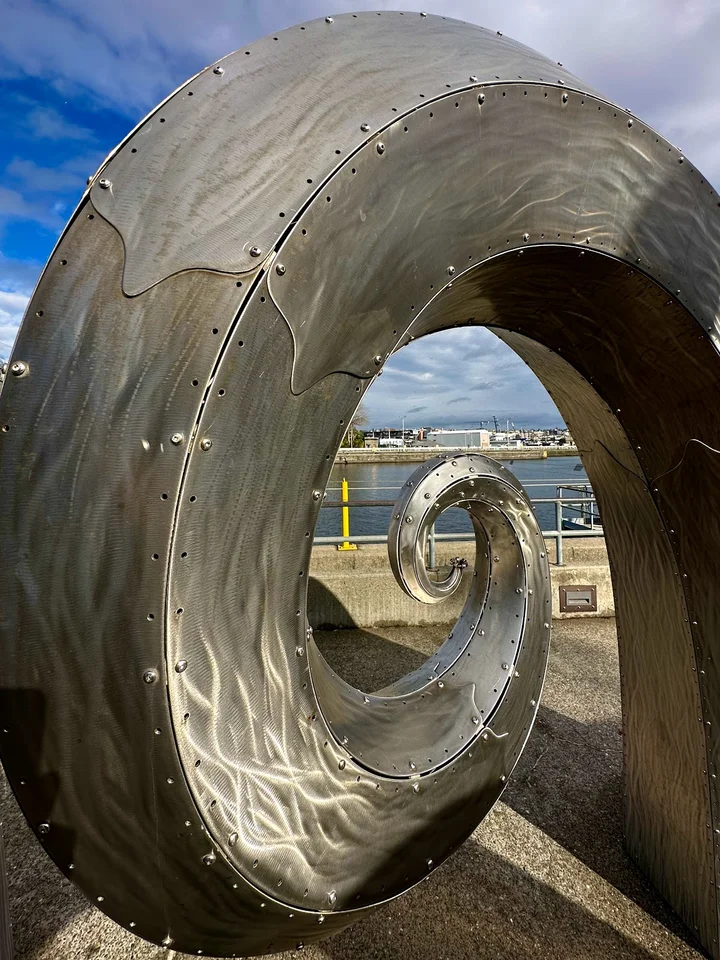 Ballard Locks Fish Ladder in Seattle - Ask AI | mindtrip