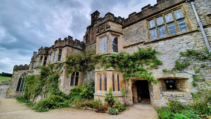 Haddon Hall in Bakewell, England - Ask AI | mindtrip