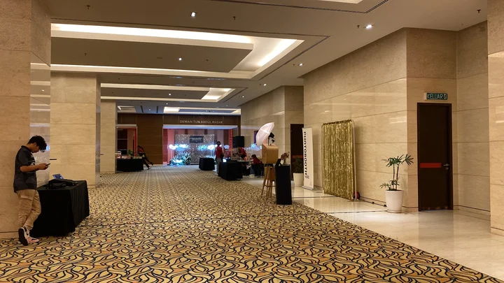Dewan Tun Abdul Razak, Menara Kembar Bank Rakyat