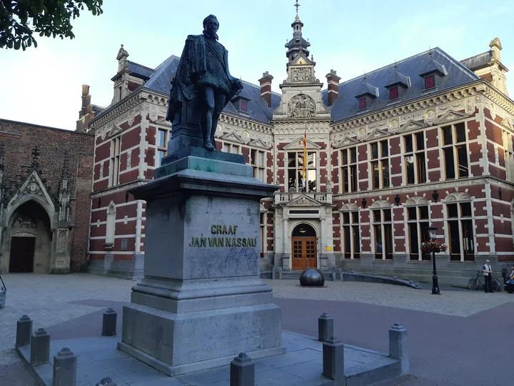 Domplein in Utrecht - Ask AI | mindtrip