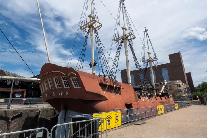 tobacco dock london e1w 2sf Serviced Office Quay Wapping Lane, London,  Knight Frank How to Get to Tobacco
