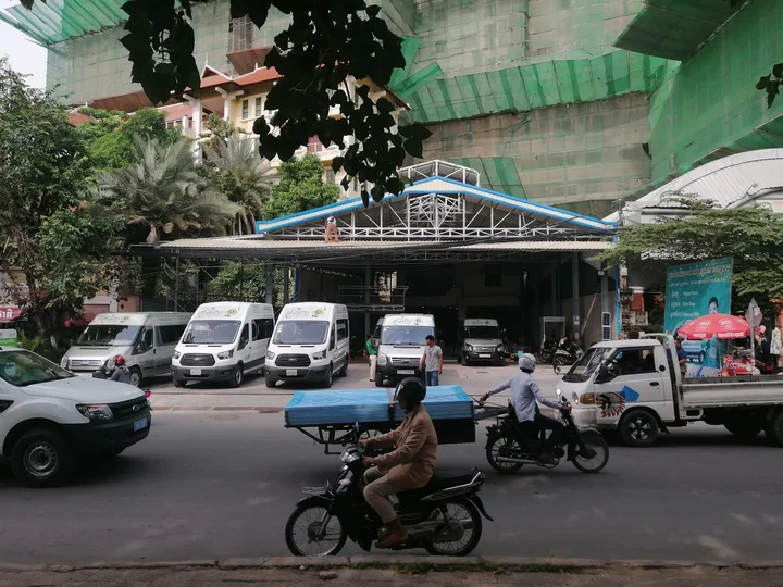 Larryta Express Phnom Penh Branch Bus Stop | Ask Anything