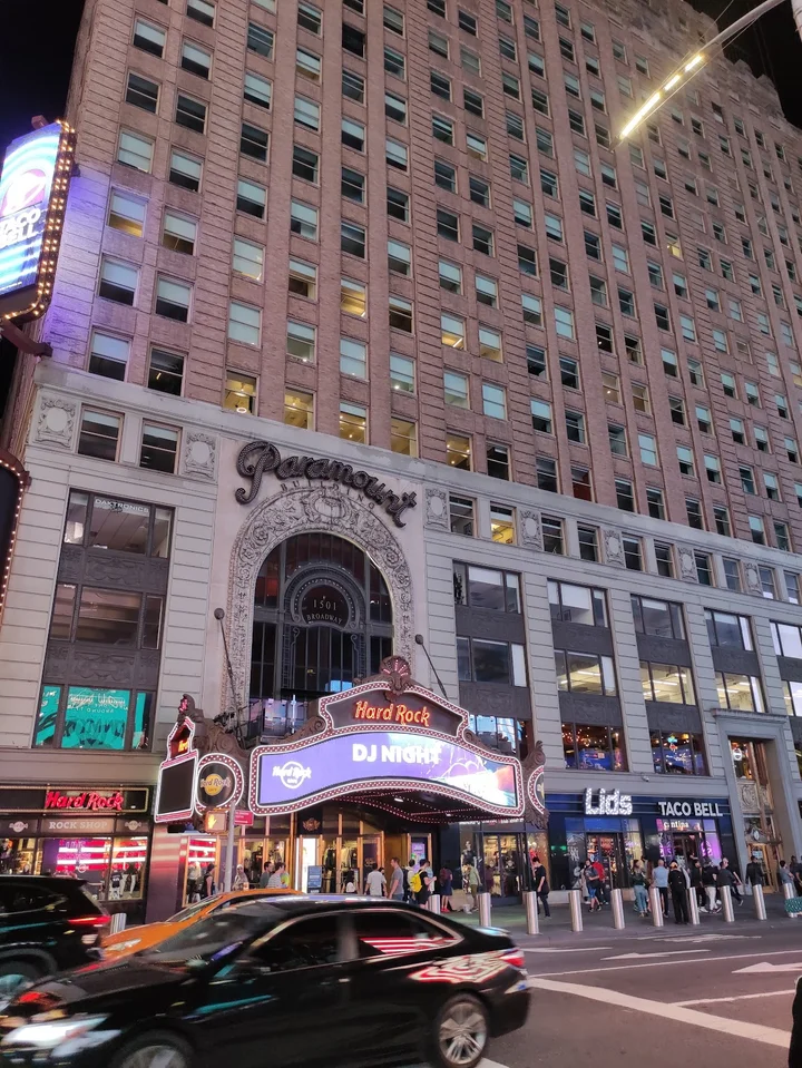 Paramount Building in New York City - Ask AI | mindtrip