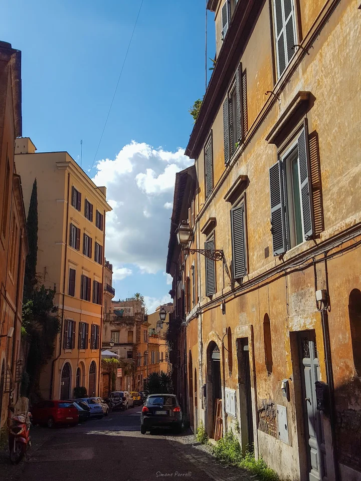 Via Cavour in Rome, Lazio - Ask AI | mindtrip