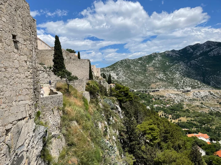 Klis Fortress in Klis - Ask AI | mindtrip