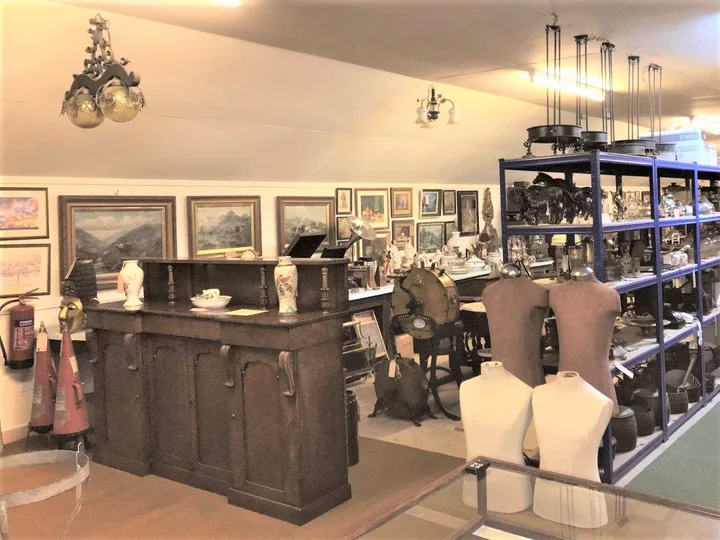 Bruce of Ballater Antiques - Vintage - Collectables
