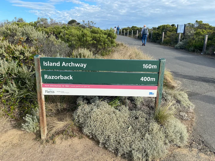 The Razorback Lookout in Port Campbell - Ask AI | mindtrip