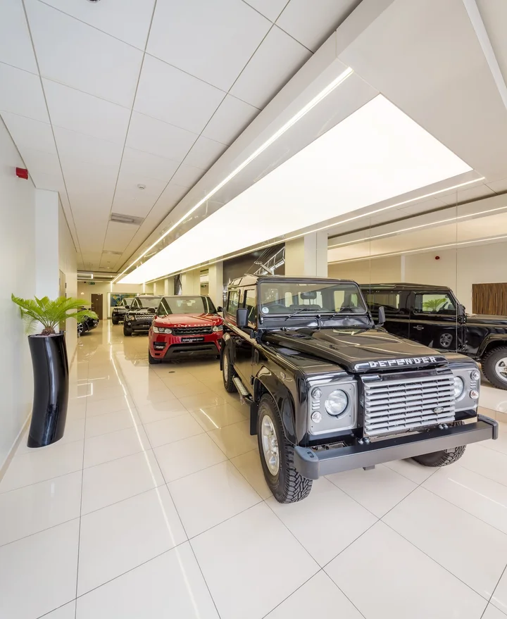 Stratstone Land Rover Mayfair in London - Ask AI | mindtrip