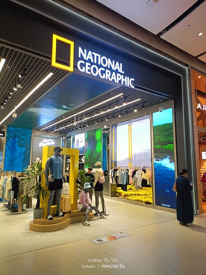 National Geographic Store - centralworld | Ask Anything