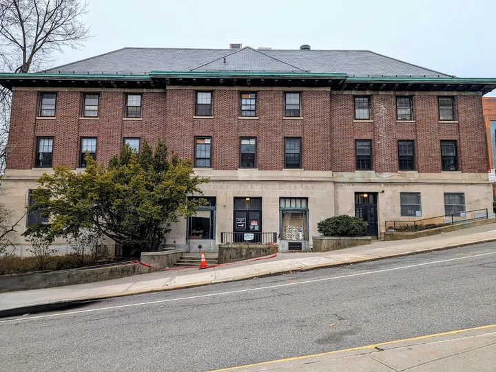 St. George Library Center in Bayonne - Ask AI | mindtrip