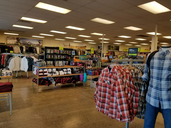 Columbia Gorge Outlets | What to Know Before You Go